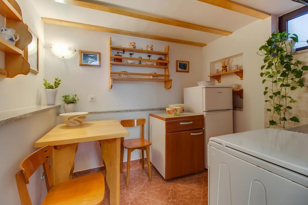 Apartments Franjo Mali Lošinj Chambre photo