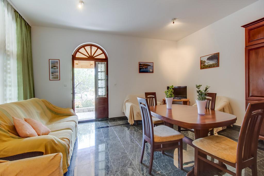 Apartments Franjo Mali Lošinj Chambre photo