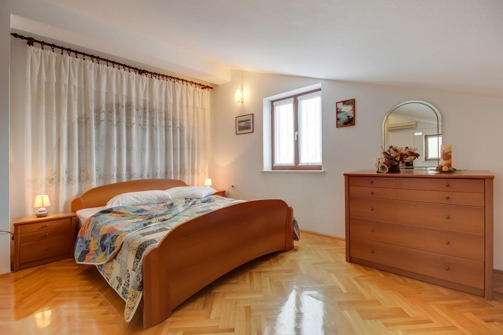 Apartments Franjo Mali Lošinj Chambre photo