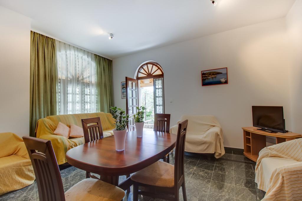 Apartments Franjo Mali Lošinj Chambre photo